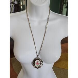 Vintage Tapestry Heart Shape Frame Goldtone Cameo/Brooch Pendant Necklace 24"